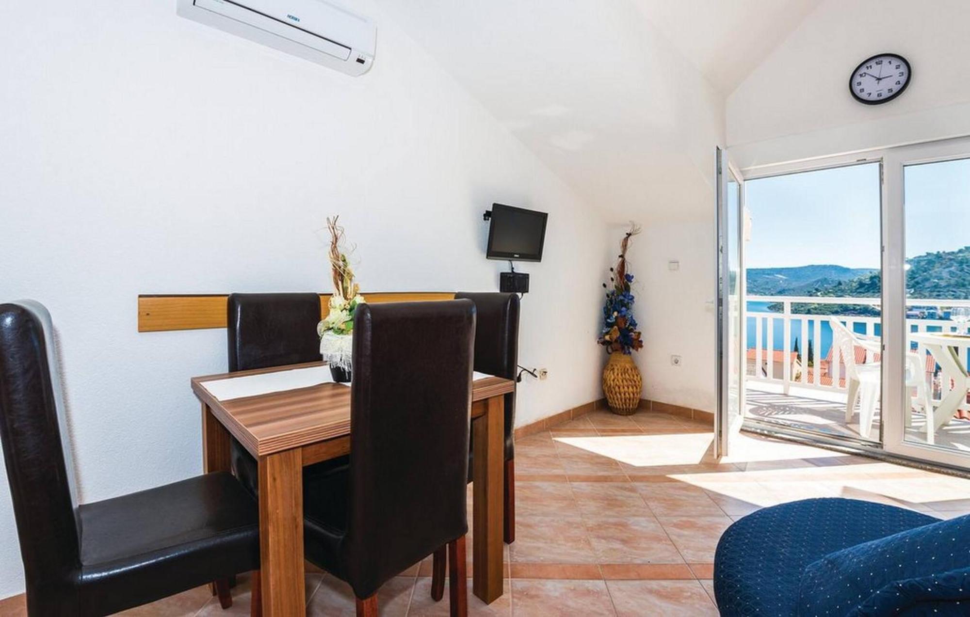 S&G Leko Apartmani Rogoznica Рогозниця Екстер'єр фото