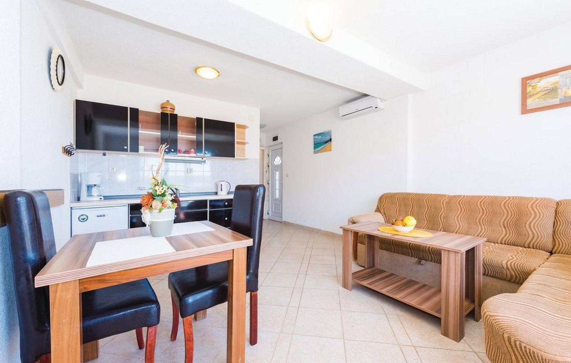 S&G Leko Apartmani Rogoznica Рогозниця Екстер'єр фото